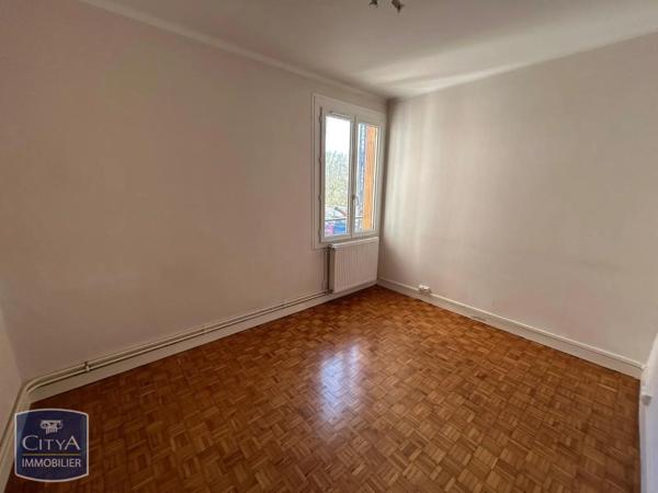 Appartement à louer 3 pièces 55.27m² Laval (53000)