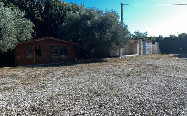 Maison à vendre    1 pièce •  Marguerittes