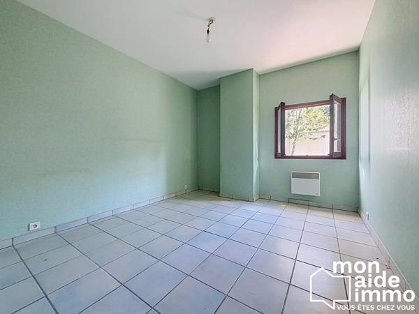 Ensemble de 3 maisons de plain-pied