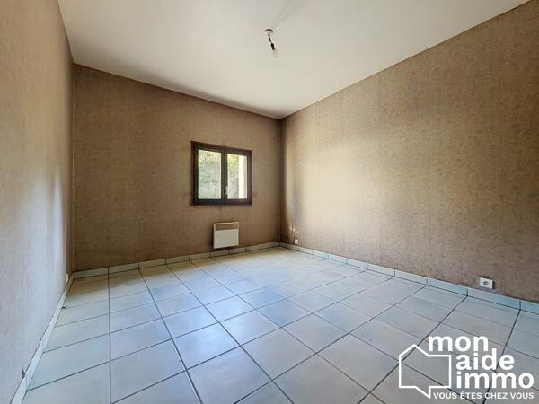 Ensemble de 3 maisons de plain-pied