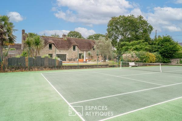 Chaumière de caractère avec belles prestations et jardin paysager