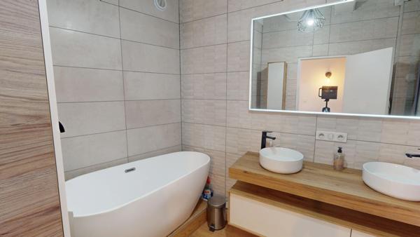 Magnifique appartement de 120m2 situé en coeur de vieille ville