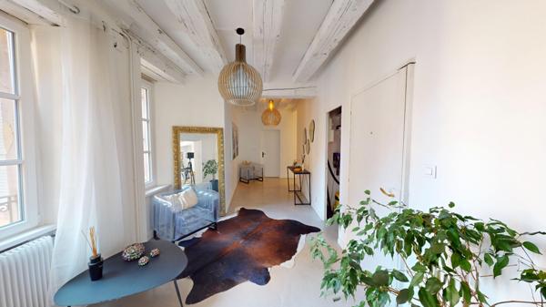 Magnifique appartement de 120m2 situé en coeur de vieille ville