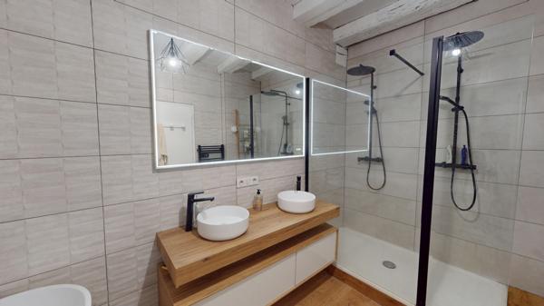 Magnifique appartement de 120m2 situé en coeur de vieille ville