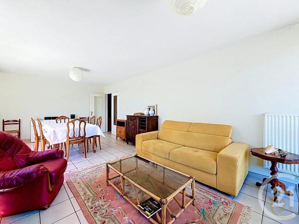 Appartement F6 à vendre  5 pièces - 106,66 m 2   MONTBELIARD  - 25