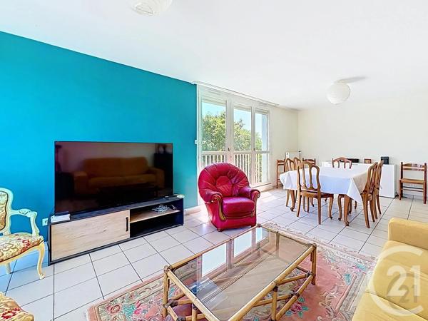 Appartement F6 à vendre  5 pièces - 106,66 m 2   MONTBELIARD  - 25