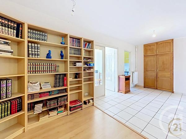 Appartement F6 à vendre  5 pièces - 106,66 m 2   MONTBELIARD  - 25