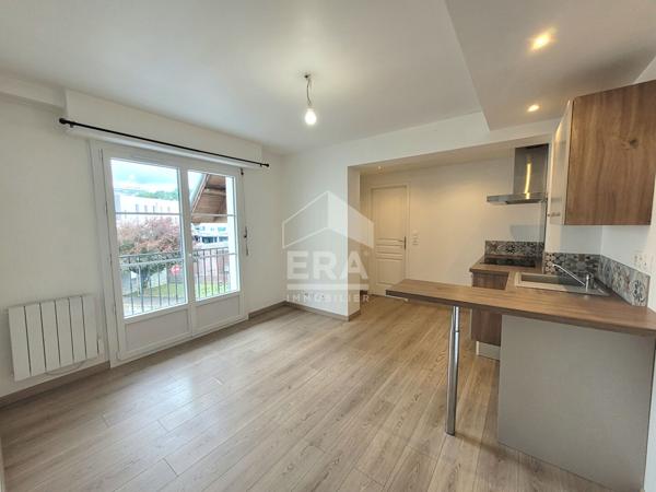 PAU : LOCATION-  T2 rénové de 33m²