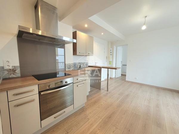 PAU : LOCATION-  T2 rénové de 33m²