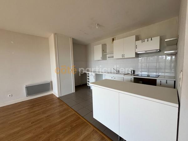 Vente
                Appartement75 m² - 3 Pièces -
                    BRUGES (33520)