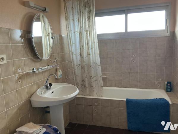 A VENDRE VANNES quartier ST GUEN Maison 5 Pces terrain 900 m2
