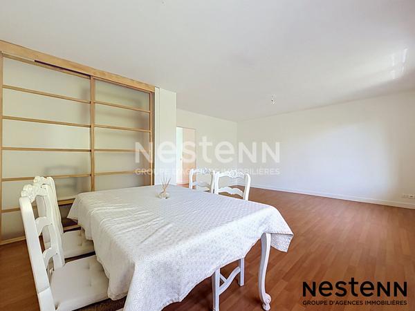 Appartement 3 pièces à vendre à Aubagne - Dernier étage avec balcon et place de parking