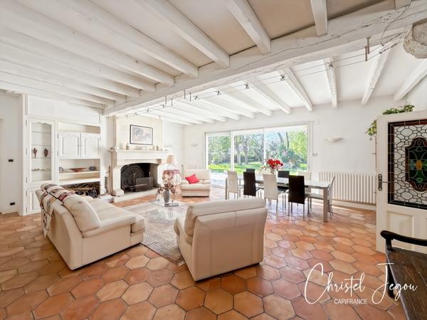 Maison à vendre 8 pièces proche de LA ROCHELLE (17)