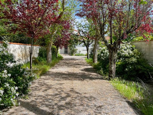 Maison à vendre 8 pièces proche de LA ROCHELLE (17)