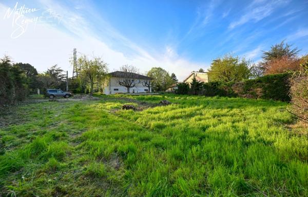 Terrain à vendre de 764,00 m² VAUGNERAY (69)