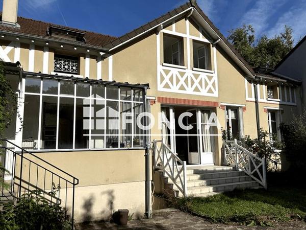 À vendre Maison 9 pièces 164.19 m² - Versailles 78000