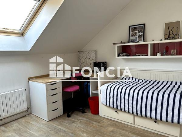 À vendre Maison 9 pièces 164.19 m² - Versailles 78000