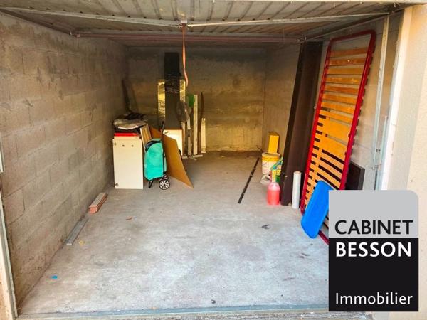 VENDU PAR LE CABINET BESSON ! ... Laurent ARDITO - CROLLES Parc Jean-Claude PATUREL - F3 en très bon état, terrasse, garage … EXCLUSIVITÉ …
