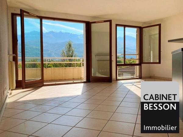 VENDU PAR LE CABINET BESSON ! ... Laurent ARDITO - CROLLES Parc Jean-Claude PATUREL - F3 en très bon état, terrasse, garage … EXCLUSIVITÉ …