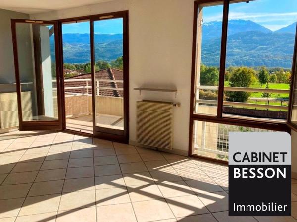 VENDU PAR LE CABINET BESSON ! ... Laurent ARDITO - CROLLES Parc Jean-Claude PATUREL - F3 en très bon état, terrasse, garage … EXCLUSIVITÉ …