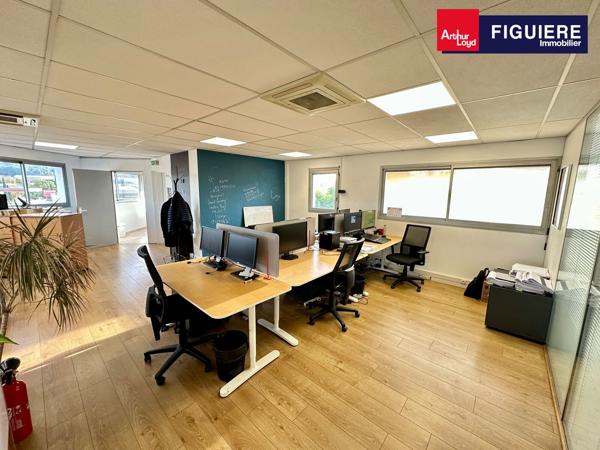 BUREAUX À LOUER EN ÉTAGE