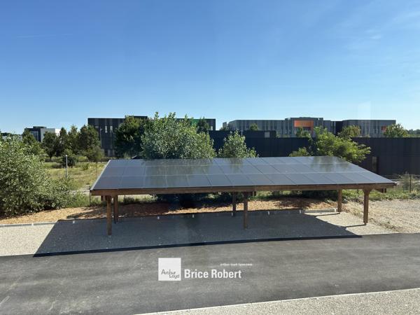 Bureaux à louer neufs à Saint Priest environnement écologique et lumineux