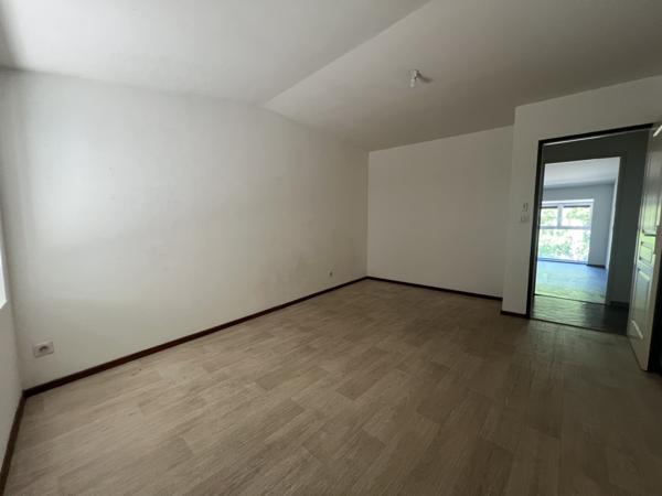 Maison rénovée avec grand garage et terrasse – Antraigues-sur-Volane