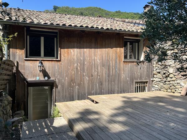 Maison rénovée avec grand garage et terrasse – Antraigues-sur-Volane