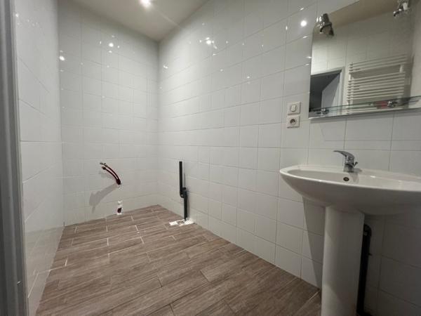 Maison rénovée avec grand garage et terrasse – Antraigues-sur-Volane