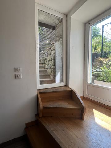 Maison rénovée avec grand garage et terrasse – Antraigues-sur-Volane