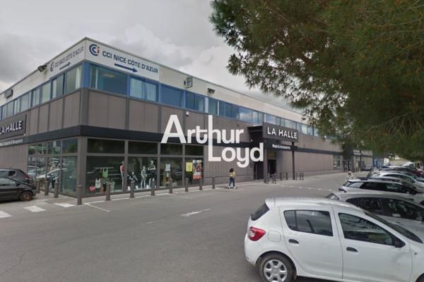Bureaux 678 m² divisibles dès 120 m² à louer - Situation centrale - Grasse Quartier Val Paoute