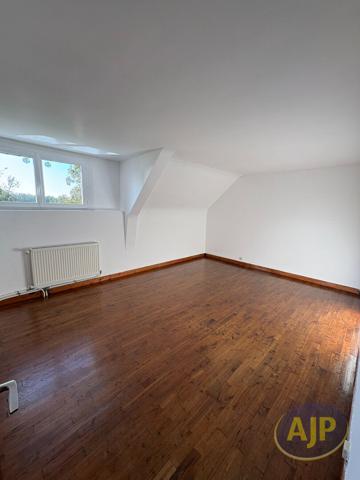 Location maison Cruguel : 610 € - AJP Immobilier Plumelec