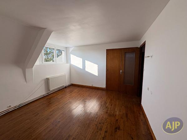 Location maison Cruguel : 610 € - AJP Immobilier Plumelec