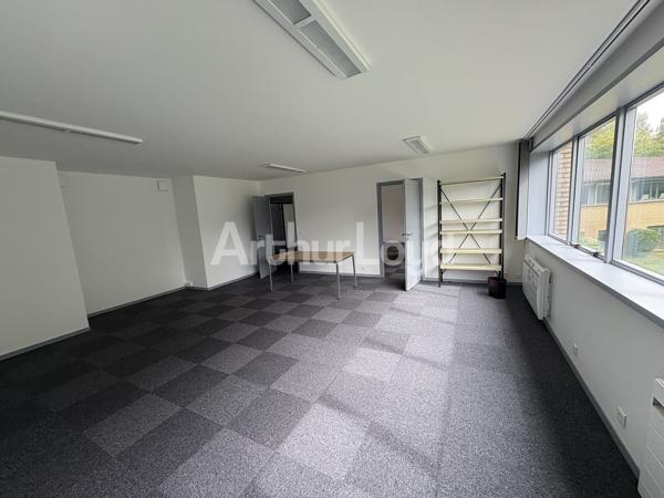 À louer : bureaux de 180 m² dans un cadre verdoyant et stratégique à Villeneuve d'Ascq