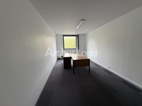 À louer : bureaux de 180 m² dans un cadre verdoyant et stratégique à Villeneuve d'Ascq
