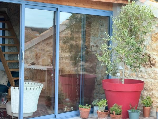 🏡 Investissement Unique à Lapalme - MAISON DIVISÉE EN 3 APPARTEMENTS AVEC TERRASSE ET VUE PANORAMIQUE