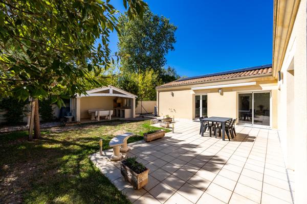 Maison
         6 pièces
        - 155 m² 615 000 € *