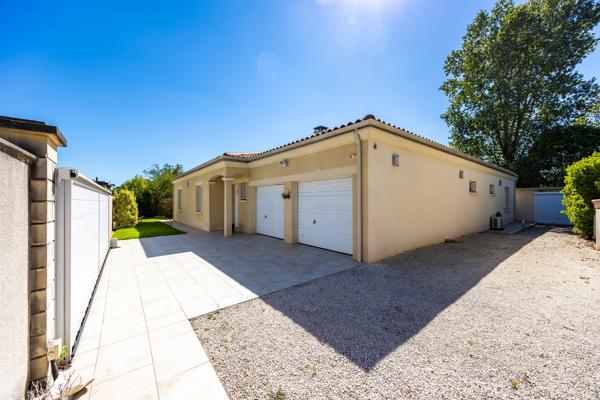 Maison
         6 pièces
        - 155 m² 615 000 € *