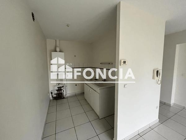 Location Appartement 3 pièces 63.39 m² - 20 RUE CAMILLE LEBEAU Chatellerault 86100