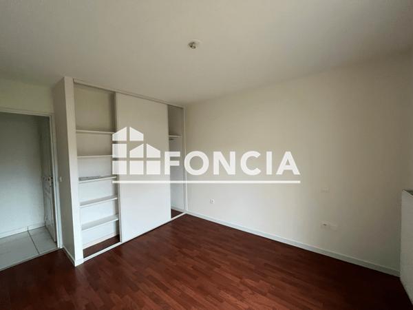 Location Appartement 3 pièces 63.39 m² - 20 RUE CAMILLE LEBEAU Chatellerault 86100