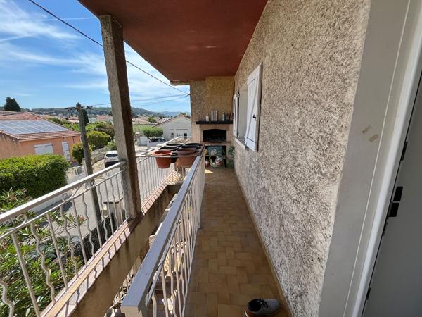 Appartement Marignane 3 pièces 91.98 m2