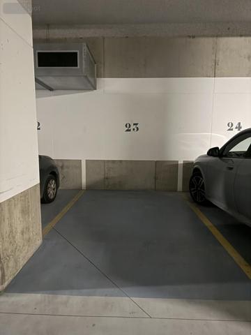 Garage - Parking à louer à Laval en Mayenne (53000), ref : 53007-L318