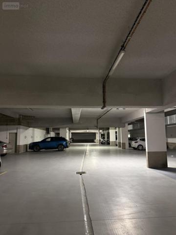 Garage - Parking à louer à Laval en Mayenne (53000), ref : 53007-L318
