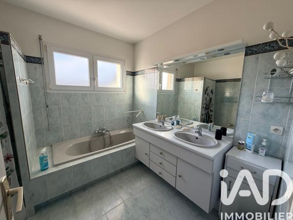 Maison à vendre 5 pièces 109 m² Saint-Palais-sur-Mer