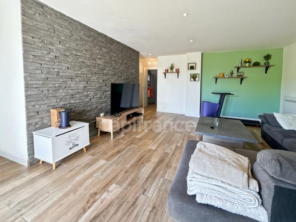 MARESCHE (72) à vendre longère 4 chambres sur 7300 m2