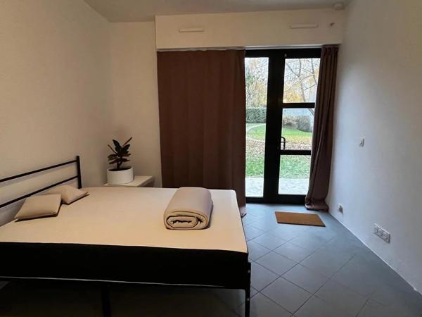 Studio dans une copropriété verdoyante, idéalement situé en cent €168 000 ** - Ref : 82617347Q