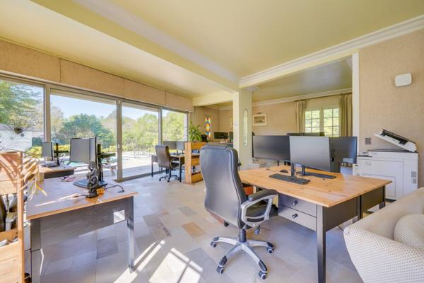 Mérignac (33700) Bureau à louer - parking - parc - terrasse