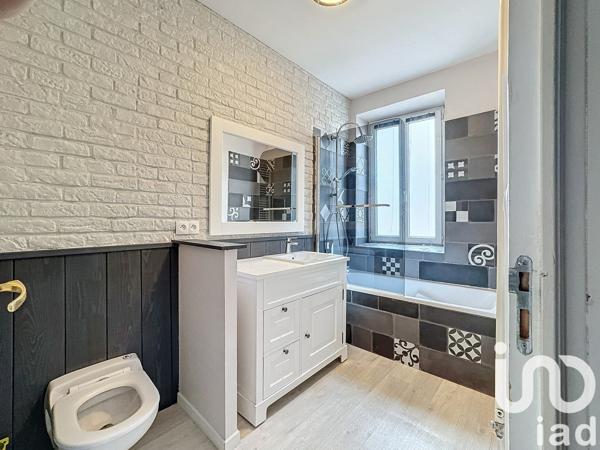 Maison 5 pièces de 131 m² à Le Vernet (03200)