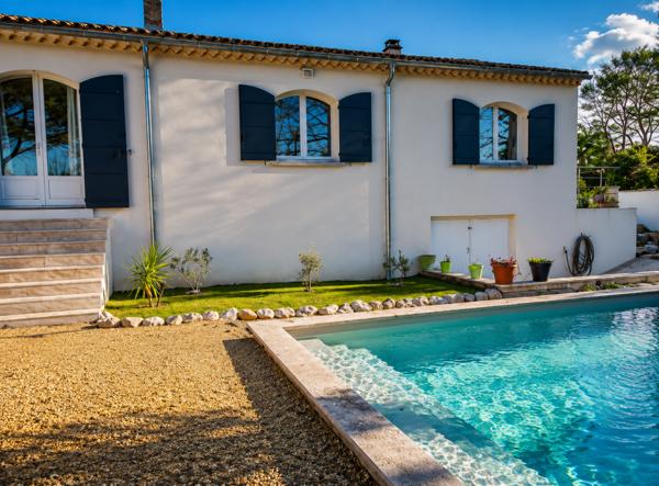 Villa
                                                                                                                                                                                                                                                                                                                        6 pièce(s)                                                                                                                                                                                                          4 chambre(s)                                                                                                                                                                                                          175  m²