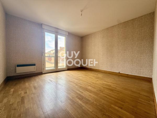 Appartement à louer de 5 pièces de 142 m² avec garage double